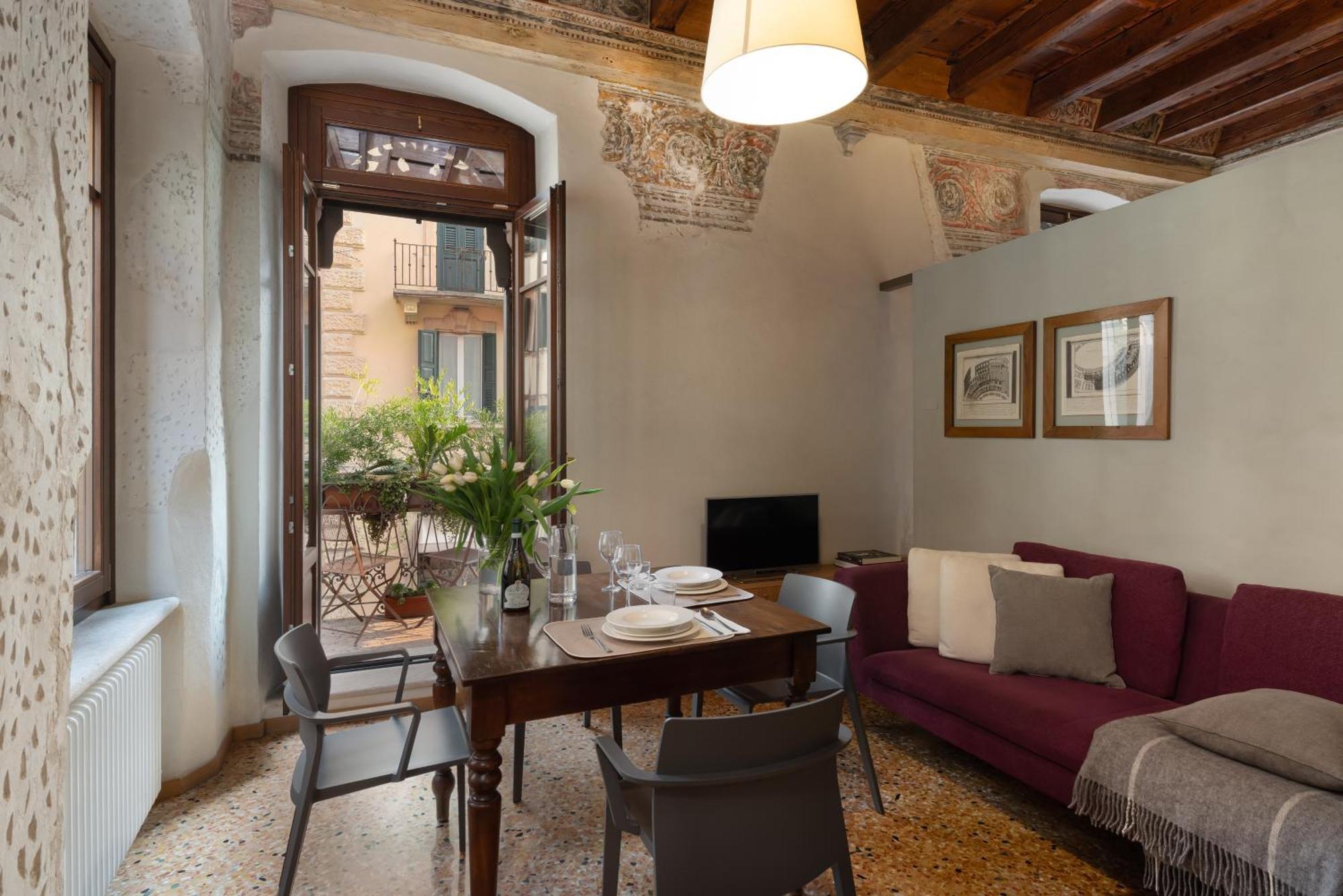 Residenza Roccamaggiore Verona Luaran gambar