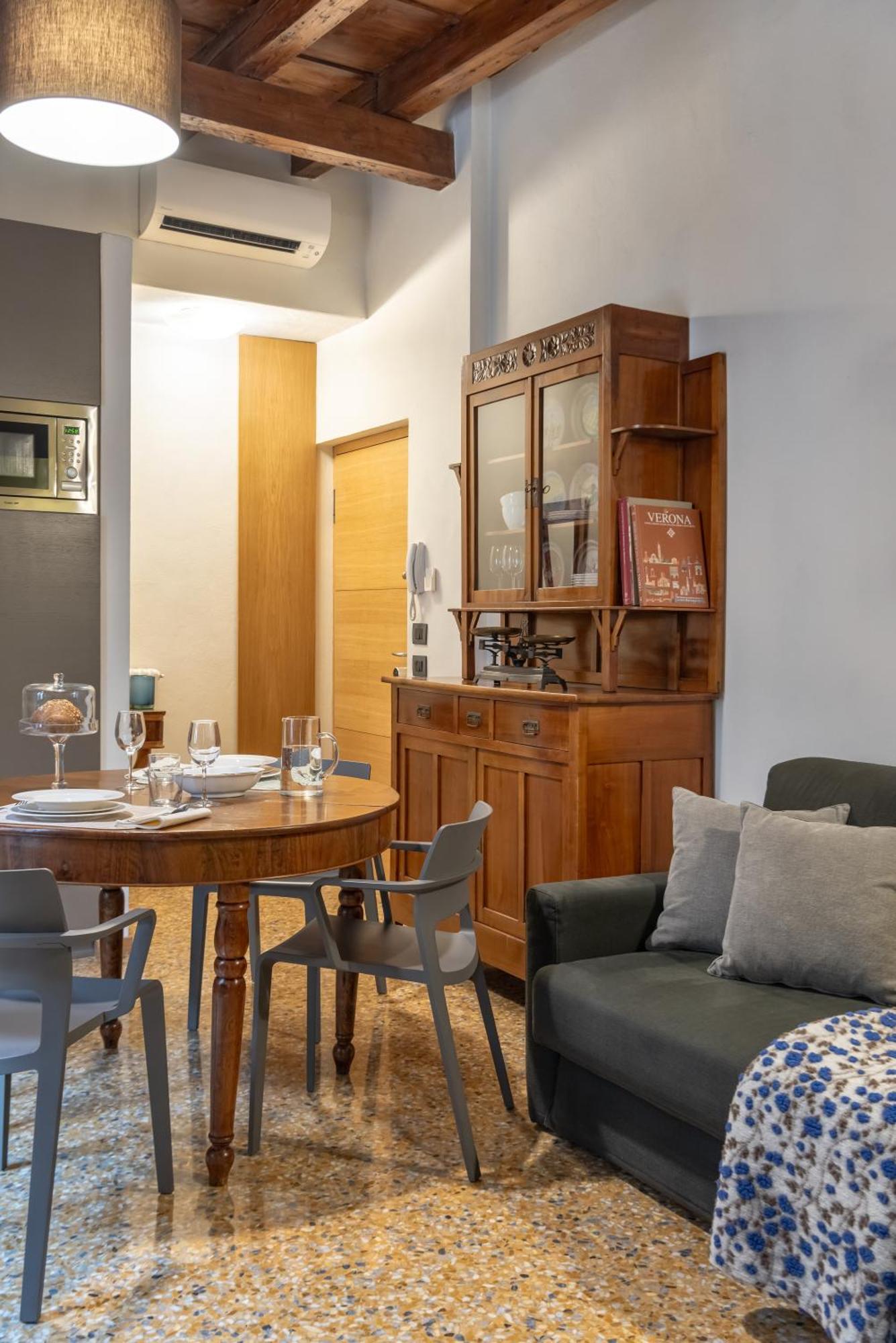 Residenza Roccamaggiore Verona Luaran gambar